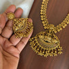 Gold of Prosperity, Lakshmi’s Embrace
