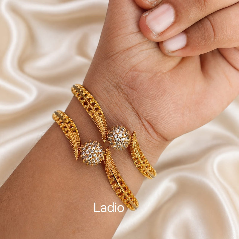 2.6 Wing - Antique Bangles