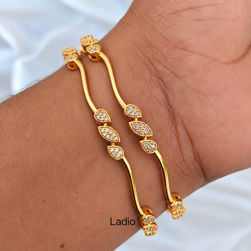 2.6 Three Leaves - Micro Gold Plated Bangles
